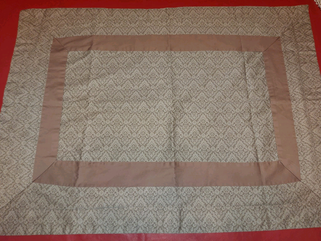 Fieldcrest Luxury King Bed comforter cover with 2 shams in Bedding in Oshawa / Durham Region - Image 3