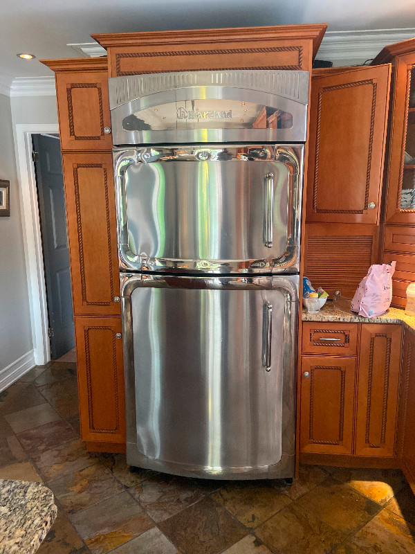 for sale natural 48´´ gas stove and fridge 36’´HEARTLAND Stoves