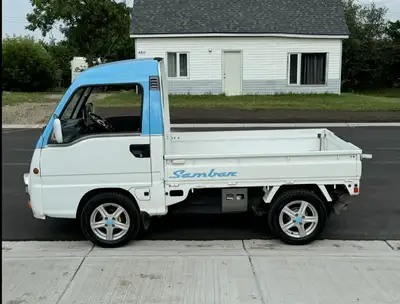 4WD, Air Conditioner, new water pump New tires Volkswagen aftermarket edition AB register