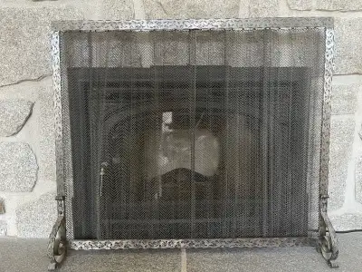 Grille rideau de foyer + 1 porte-bûches, View more