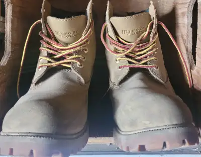 Rugged Outback size 8 1/2 mens work boots. I deliver!, View more