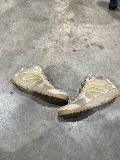 I'm selling a pair of used Spenco Groundwork shoes, perfect for anyone needing durable footwear. The...