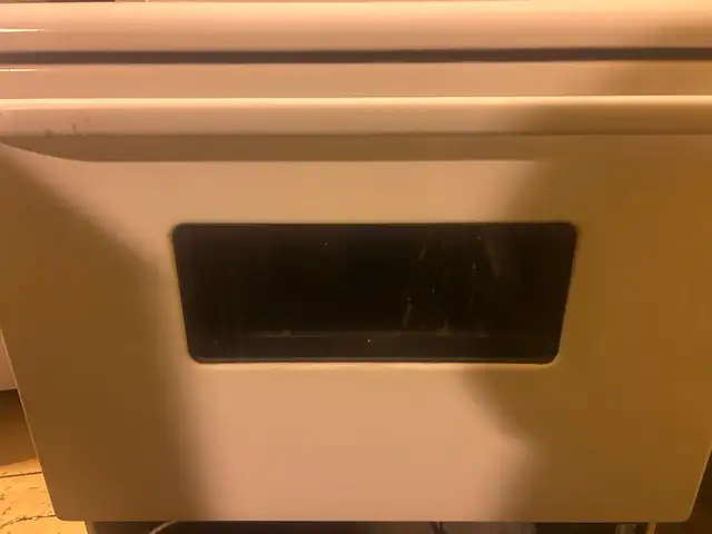 WHITE FRIDGIDAIRE OVEN RANGE FOR SALE!   in Stoves, Ovens & Ranges in Cambridge - Image 9