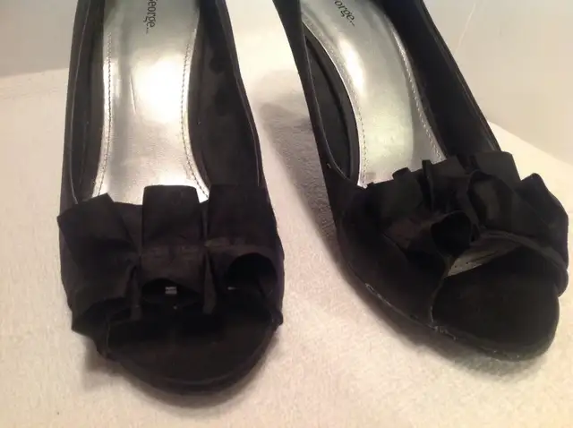 Black high heels open toe size 9 in Women's - Shoes in Calgary - Image 3