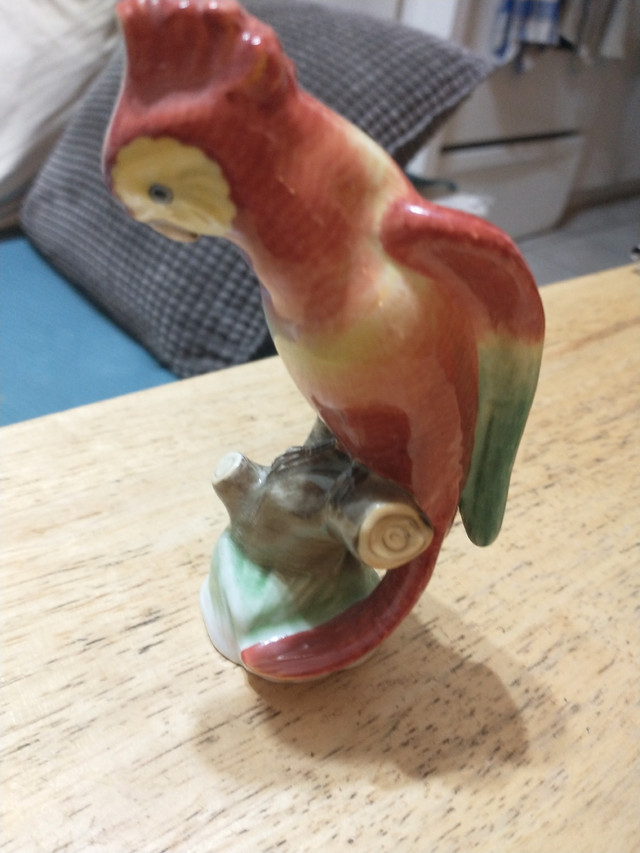 Rare hand painted china Hungary Herend cockatoo in Arts & Collectibles in City of Toronto - Image 3