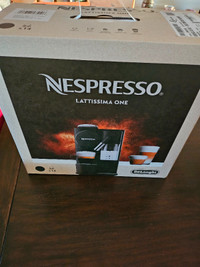 Machine Nespresso lattissima one