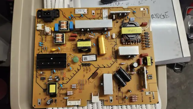 Sony KD-55X80J Power Board in TVs in Kitchener / Waterloo - Image 3
