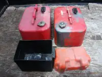 5 GALLON BOAT TANKS AND W/P BATTERY CONTAINER