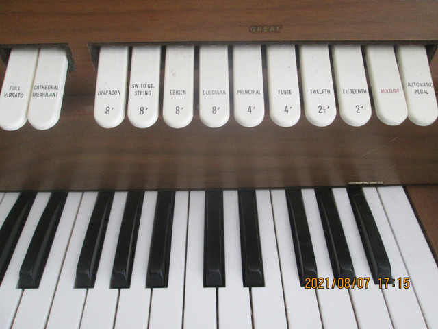 Organ, Hallman, full sized, good practice instrument in Pianos & Keyboards in Guelph - Image 4