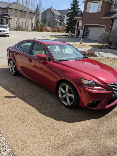 This is gorgeous car with a rare colour combination - red exterior with beige interior. Mark Levinso...