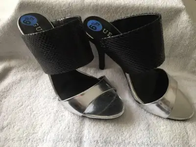 NEW LEATHER BOOTS DANIER GUESS SHOES & MORE ITEMS, View more