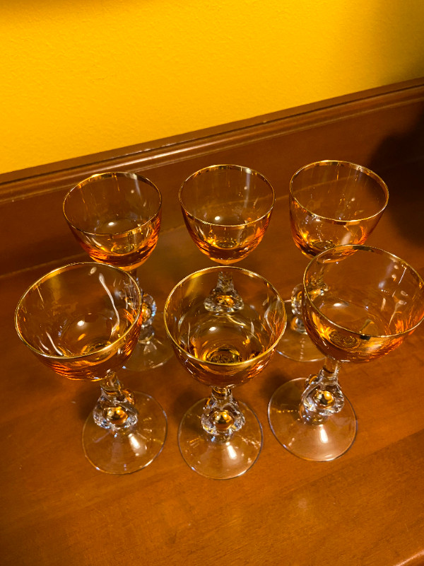 6 Vintage Amber Colored Footed Cordials Glasses Gold Rim Ball in Arts & Collectibles in Oshawa / Durham Region - Image 3