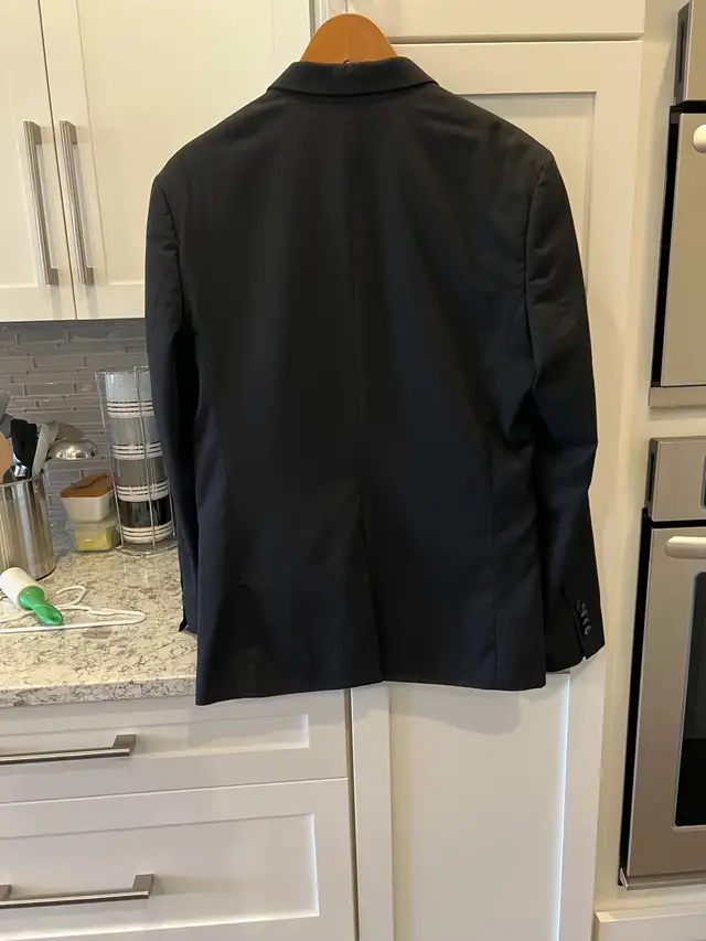 men’s skinny fit suit jacket size 38R in Men's in Calgary - Image 3