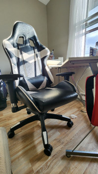 Chaise de bureau de jeu en cuir avec coussin lombaire ergo
