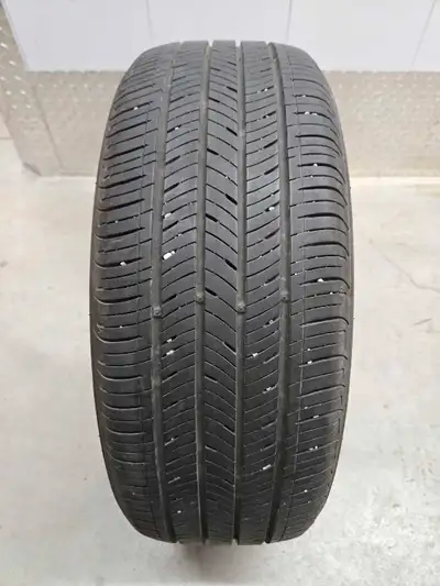 One Kumho Solus All Season Tire. 205/55R16 good condition spare or single replacement if you need on...