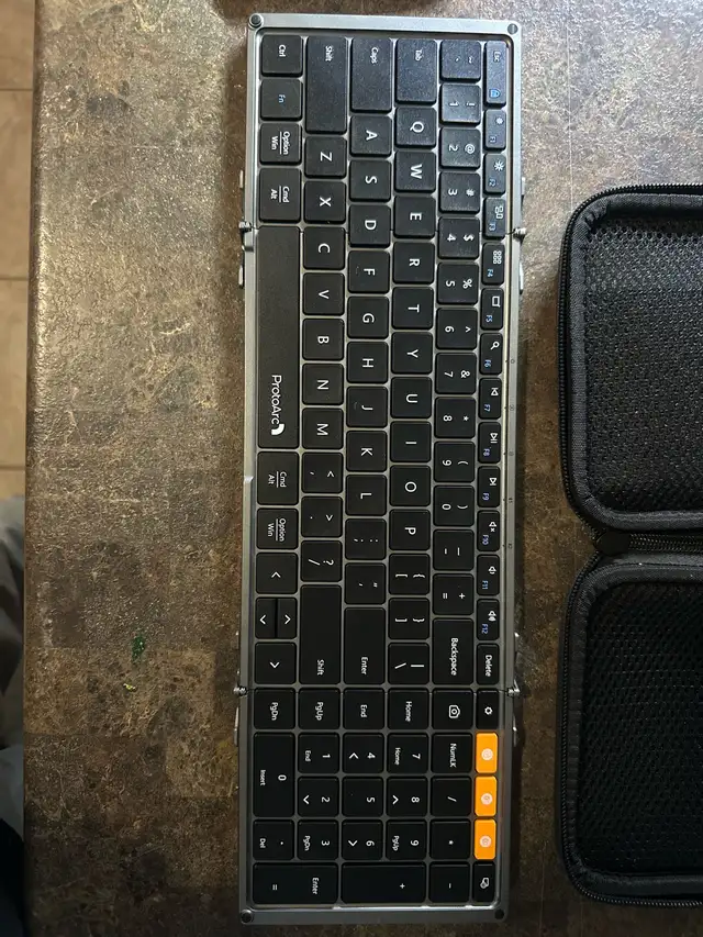 foldable wireless keyboard and mouse in Mice, Keyboards & Webcams in Sudbury - Image 4