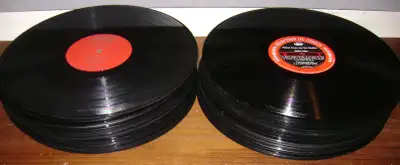 80 vinyles Francophone (sans pochettes), View more