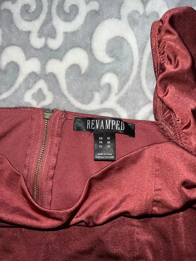 Revamped Women’s Long Sleeve Cropped Burgundy Top   in Women's - Tops & Outerwear in Oshawa / Durham Region - Image 5