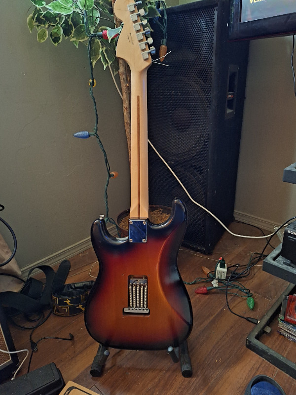 Fender American Stratocaster in Guitars in Calgary - Image 2