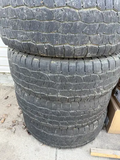 Full set of four cooper AT3 tires All terrain, snowflake rated discoverer AT3 285/75/18 works out to...