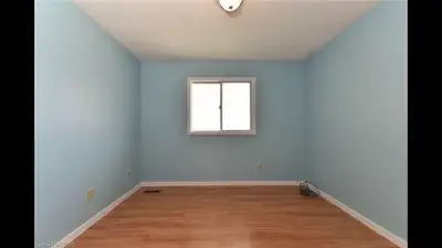 Room available on August 1, 2026 for Male Big, bright, beautifully lit room. Face no hassle with sho...