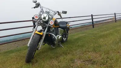 1997 Honda Shadow Spirit 1100, In good condition, only 34,000 kms Aftermarket air filter Led lights...