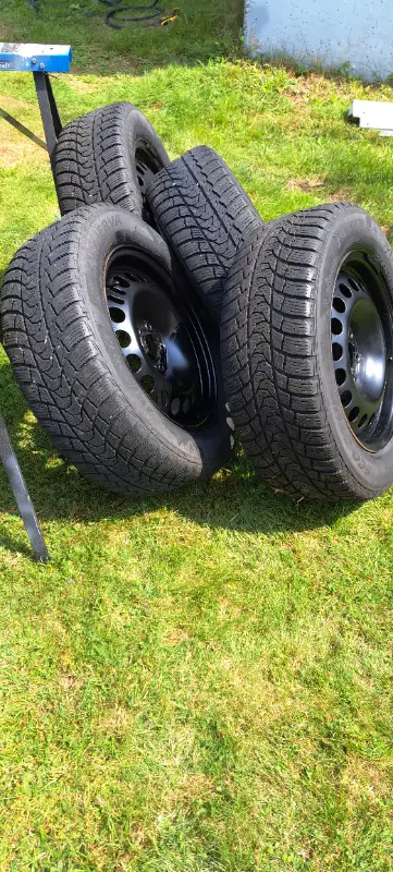 215 60 R16 Minerva Studdable Winter Tires On Rims For Sale in Tires & Rims in City of Halifax - Image 6