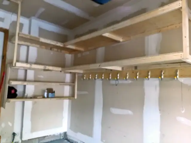 Handyman590081366667438089