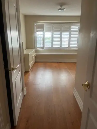 private room in Stouffville near tenth line & Hoover park
