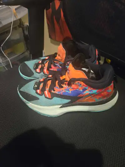 FREE DELIVERY!! Jordan's size 7y $50, View more