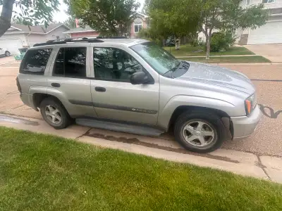 2004 Chevrolet Trailblazer 4x4 , 317000 km, 4.6L, good condition, runs & drives great, $3500, call o...