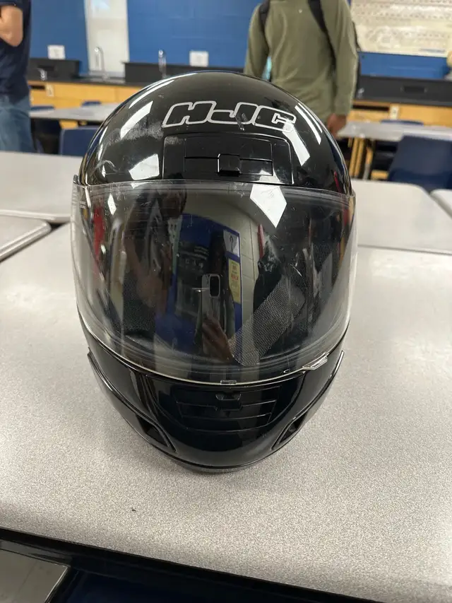 HJC Black Motorcycle Helmet in Other in Mississauga / Peel Region - Image 6