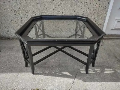 MODERN COFFEE TABLE WITH A GLASS TOP GREAT SHAPE , View more