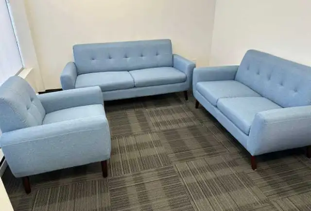 Sectional Fabric Sofa Set in Multi-item in City of Montréal - Image 2
