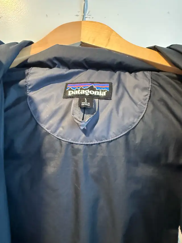 PATAGONIA Kids’ Down Sweater Parka in Kids & Youth in Calgary - Image 4