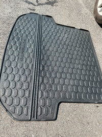 KIA  Sorento tapis/ carpet ,  protection valise .