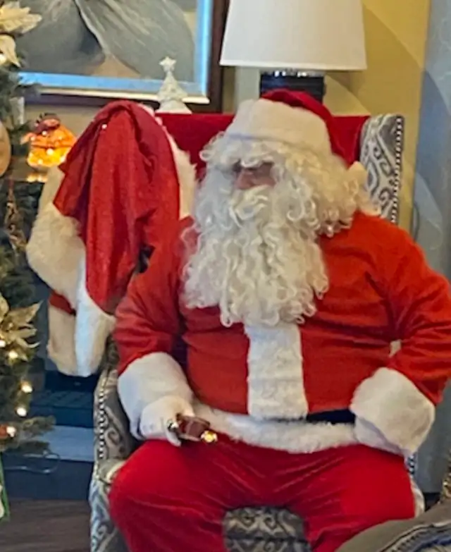 Santa’s helpers603226879956756481