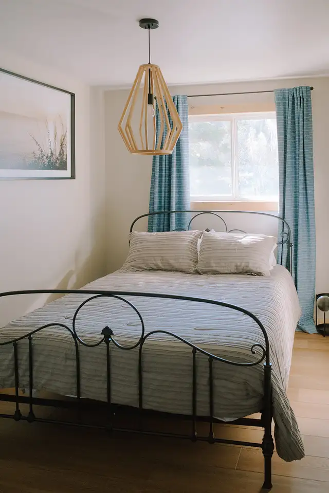 Holiday Season Rental on Fairbank Lake - Sleeps 20 in Ontario in Canada - Image 8