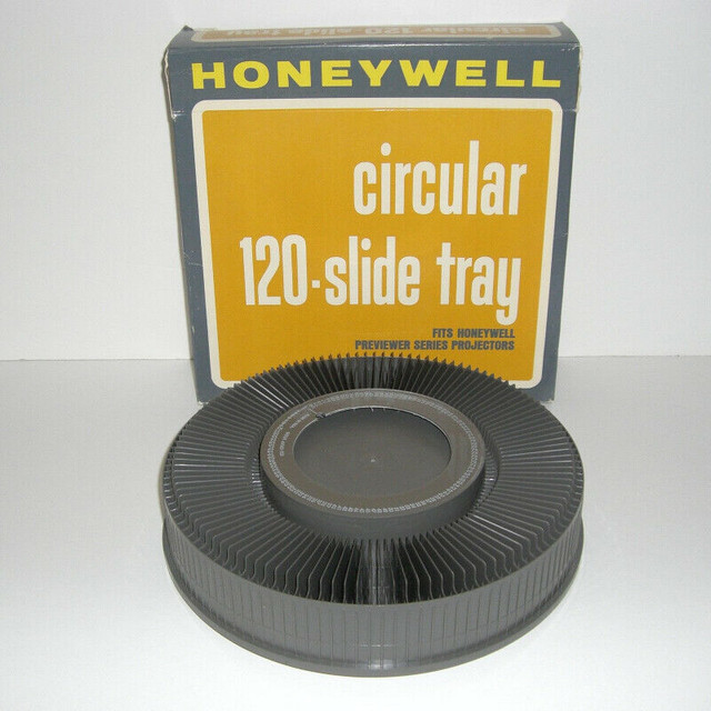 4 Carroussels pour 120 diapositives Honeywell dans Appareils photo et caméras  à Trois-Rivières