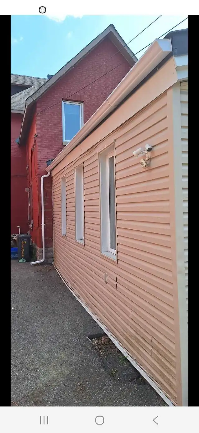 SIDING & EAVESTROPH REPAIRS & INSTALLATION 343 961 6347 in Roofing in Ottawa - Image 5