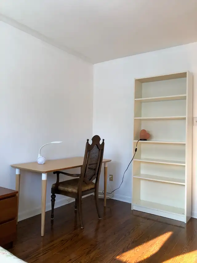 Sunny room at Finch and Leslie for Sept 1 in Room Rentals & Roommates in City of Toronto - Image 3