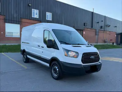 am selling my van because I’m stop me business it was very well maintained Clean carfax✅ Van is comi...