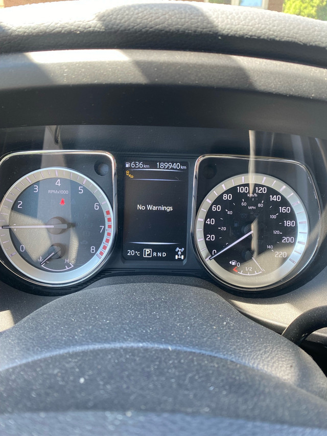 2017 Nissan Titan SL in Cars & Trucks in Barrie - Image 2