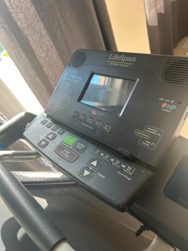 FREE LIFESPAN TREADMILL - ELECTRICAL ISSUE, BUT GREAT CONDITION in Exercise Equipment in Mississauga / Peel Region - Image 3