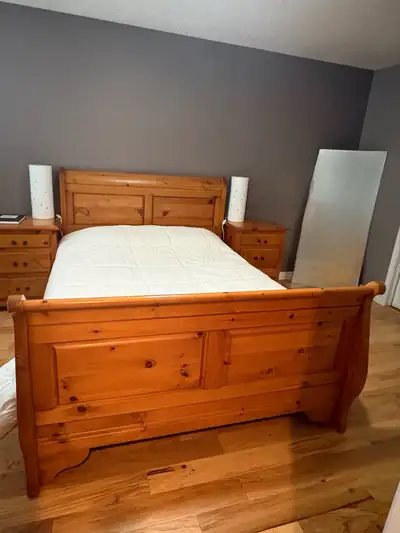 Queen Size Sleigh Bed , View more