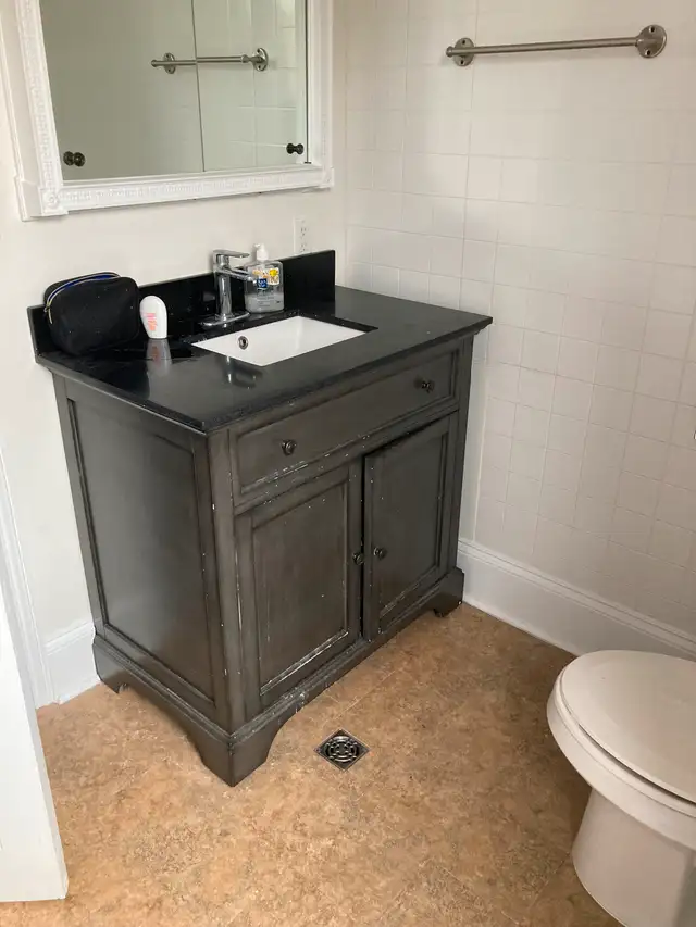 Large Room For Rent in Room Rentals & Roommates in Dartmouth - Image 4