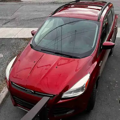 2015 Ford Escape, 194k km, with Navigation and backup camera. Clean interior and exterior… no rust o...