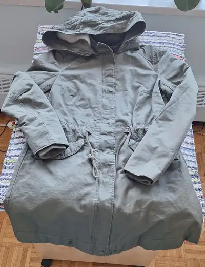 DIVIDED Women's Winter Parka Jacket. Size S., View more