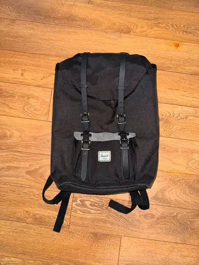 Selling a Herschel Supply Co. backpack in black. It's in great shape and ready for a new owner! Perf...