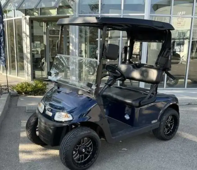 Golf Cart in Golf in Kelowna - Image 4
